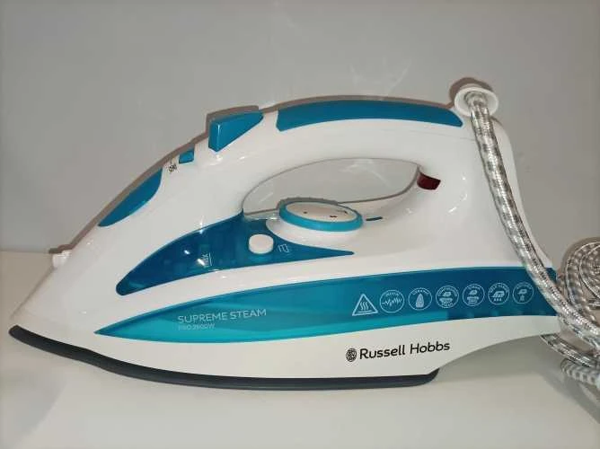 Ecost prekė po grąžinimo, Russell Hobbs garų lygintuvas Supreme Steam Pro (2600 vatų, 140 g/min papi (Atnaujinta)