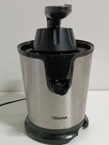 Sulčiaspaudė Ecost prekė po grąžinimo Tristar CP-3002 Citrus Juicer, 85 Watt, 2 Cones, Pulp Filter, Juodas/Stainle (Atnaujinta)