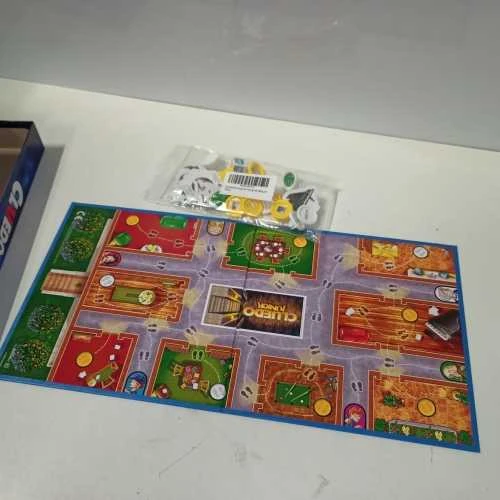 Hasbro Ecost prekė po grąžinimo Cluedo - įdomus detektyvinis žaidimas visai šeimai. (Atnaujinta)