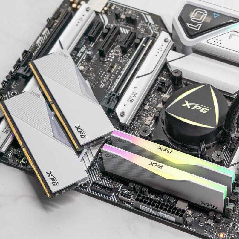RAM ADATA XPG Lancer RGB atmintis, DDR5, 64 GB, 6000MHz, CL30 (AX5U6000C3032G-DCLARWH)