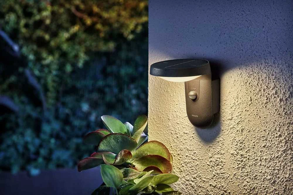 „Philips Tyla UE“ LED lauko sieninis šviestuvas, 3000 K antracito spalvos, IP44