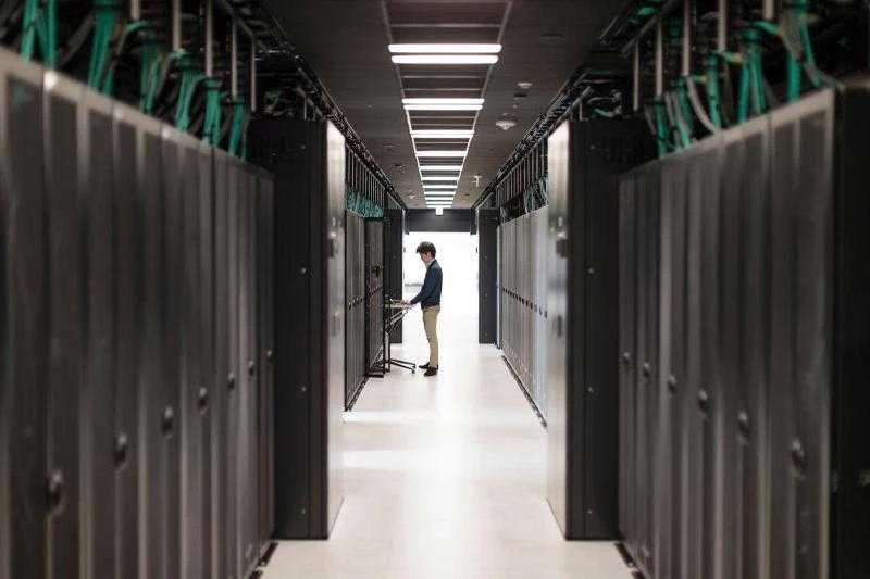 HP maitinimo adapteris serverinėje aplinkoje