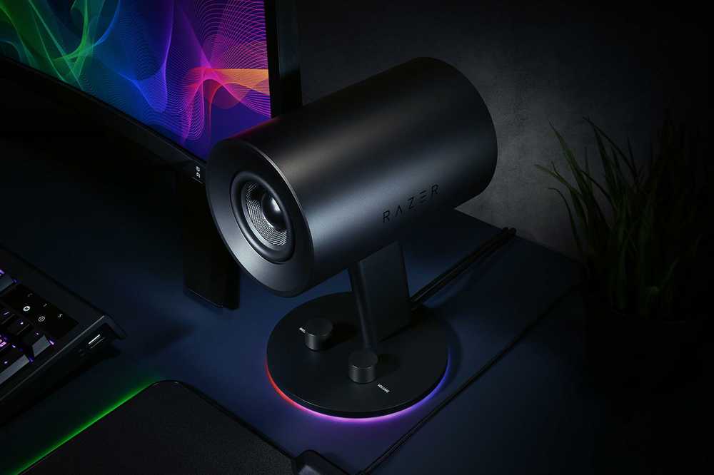 Kolonėlės Razer Nommo Chroma (Juodos) su apšvietimu