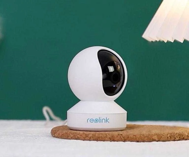 Reolink | Super HD Smart Home WiFi IP kamera | E serija E330 | PTZ | 4 MP | 4mm/F2.0 | H.264 | „Micro SD“, maks. 512 GB
