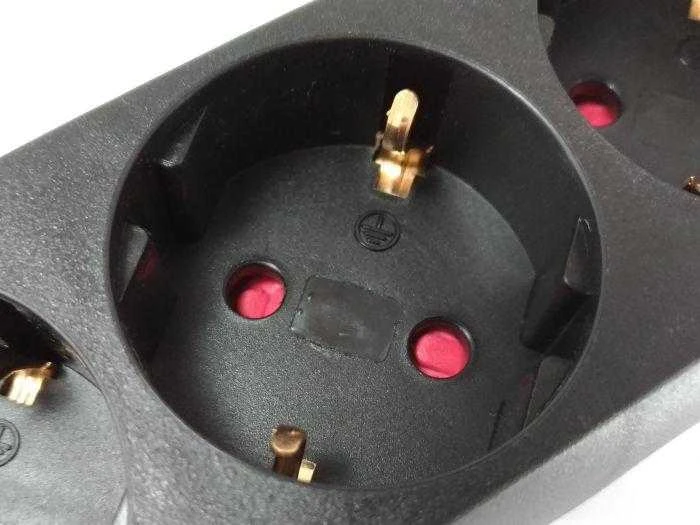 Equip 333281 elektros tinklo ilgintuvas 1,1 m 4 AC išvestis(ys / čių) Juoda