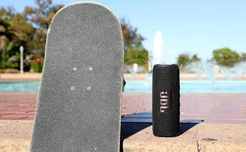 Belaidė kolonėlė JBL Flip 6 juoda