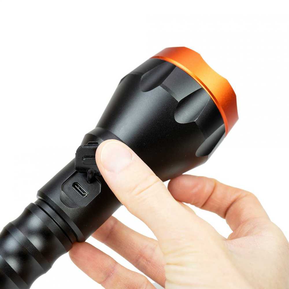 PNI Adventure F550 Crystal LED žibintuvėlis, 10W, aliuminis, 500lm, iki 700m, IPX6, 4000mAh baterija komplekte, USB Type-C įkrovimas