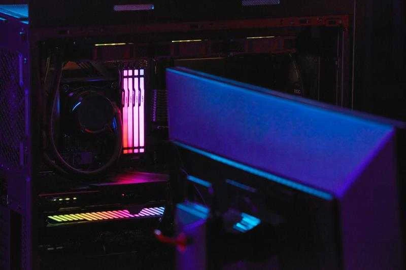 RAM Kingston KF568C34BBEAK2-32 32GB 6800MT/s DDR5 CL34 DIMM (Kit of 2) FURY Beast Juodas RGB EXPO | Kingstonas