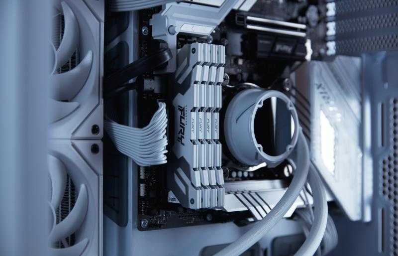 RAM Kingston KF564C32RWK2-32 32GB 6400MT/s DDR5 CL32 DIMM (Kit of 2) FURY Renegade Baltas XMP | Kingstonas