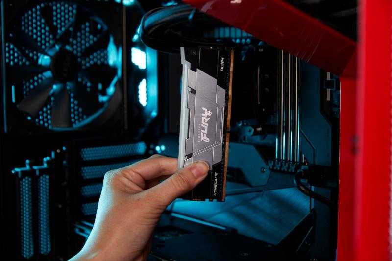 RAM KINGSTON 32GB 3600MT/s DDR4 CL16 DIMM rinkinys iš 2 1Gx8 FURY Renegade RGB