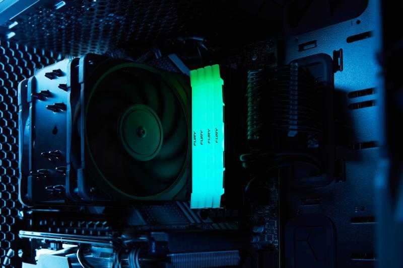 Vidinė atmintis (RAM) KINGSTON 32GB 3200MT/s DDR4 CL16 DIMM Kit of 2 1Gx8 FURY Renegade RGB