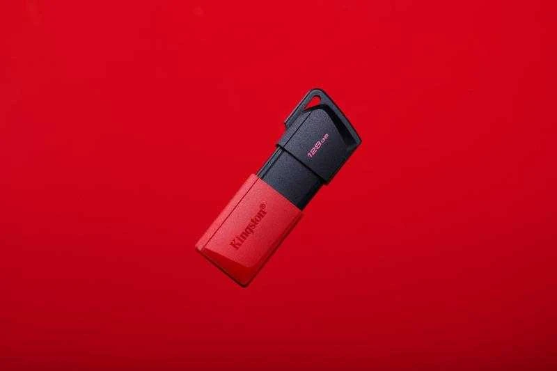 USB laikmena Kingston 128GB USB 3.2 Gen 1 DataTraveler Exodia M
