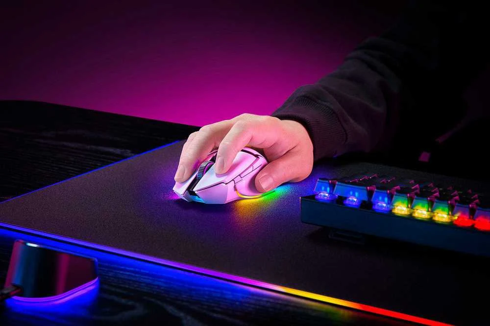 Razer | Basilisk V3 Pro | Wireless | Pelė žaidimams | Bluetooth | Baltas | Yes