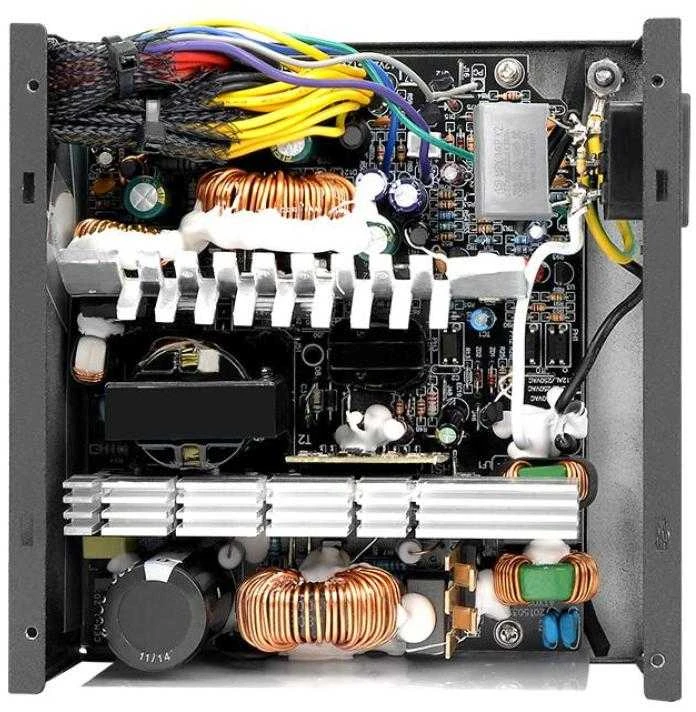 Maitinimo blokas Thermaltake TR2 S, 600W