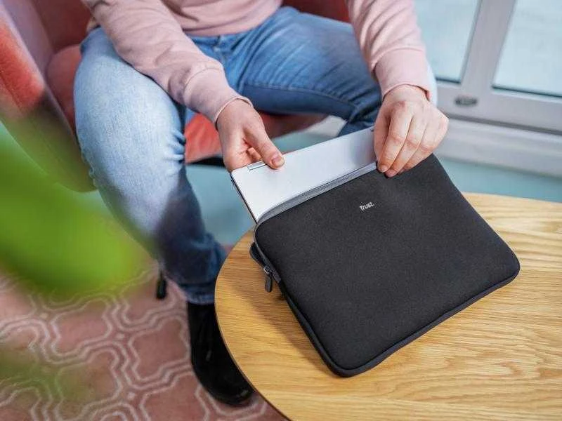 TRUST Dėklas nešiojamam kompiuteriui iki 13.3" PRIMO Juodas 21251 