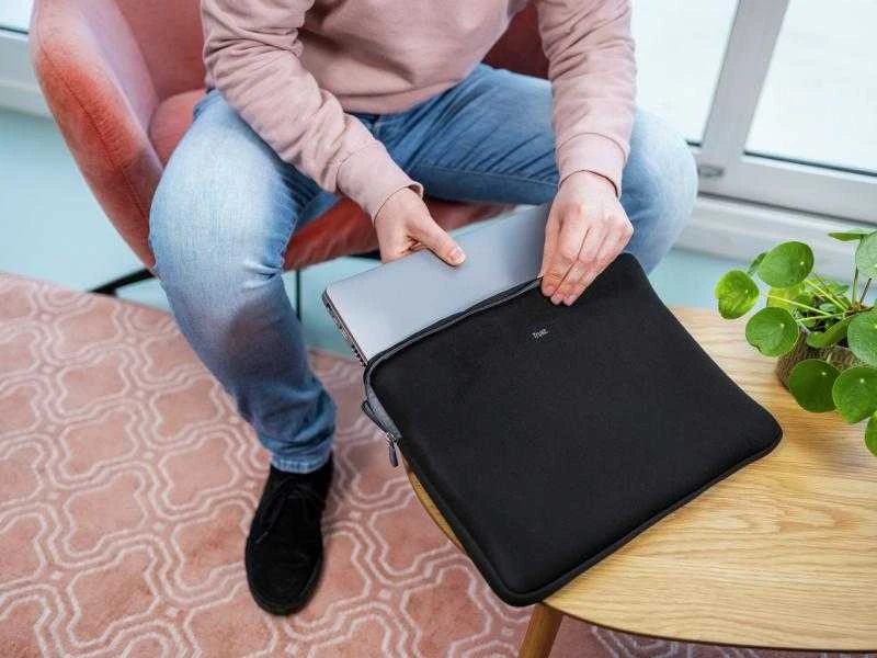 TRUST Dėklas nešiojamam kompiuteriui iki 15.6" PRIMO Juodas 21248 
