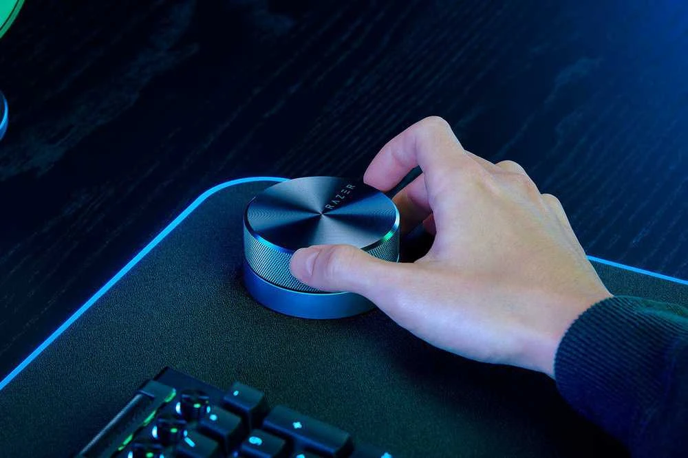 Kompiuterio kolonėlės Razer | Gaming Speakers | Nommo V2 Pro - 2.1 | Bluetooth | Belaidė jungtis | Juodas