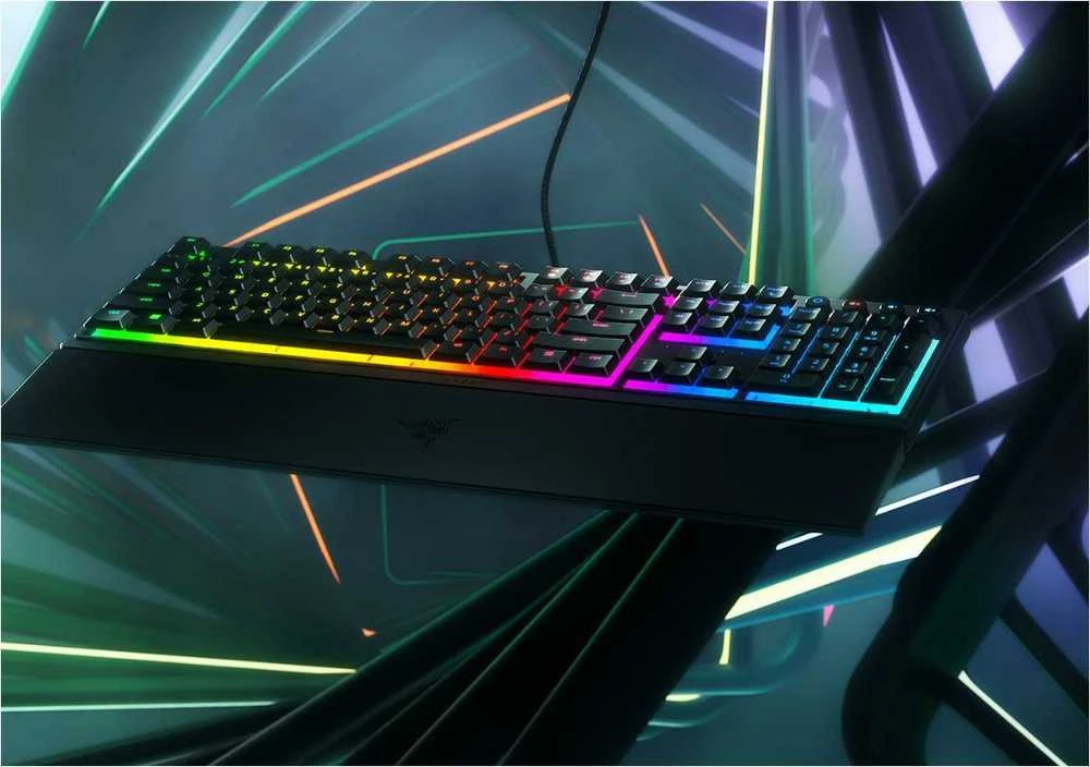 Razer | Ornata V3 | Klaviatūra žaidimams | su laidu | RGB LED pašvietimas | US | Mecha-Membrane | Juodas