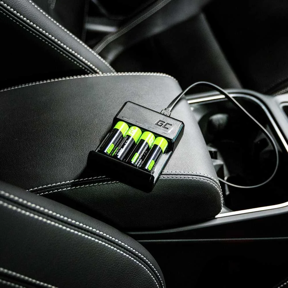 Žalias Cell GC VitalCharger įkroviklio ir baterijų rinkinys 2xAA 2000mAh 2xAAA 800mAh