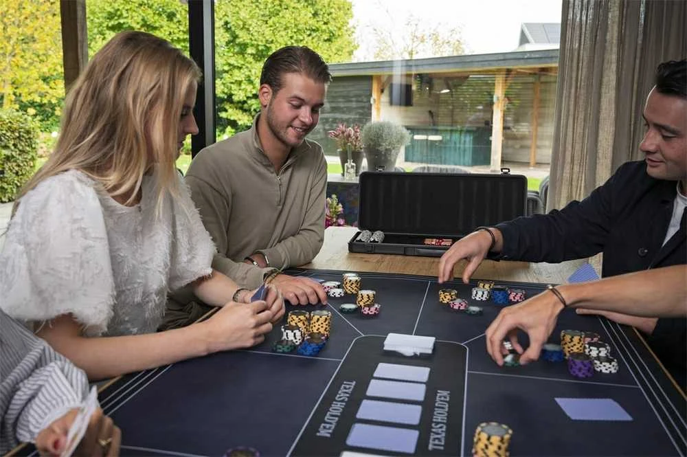 Engelhart Pokerio rinkinys juodame dėkle 500 žetonų, 14g su vertėmis