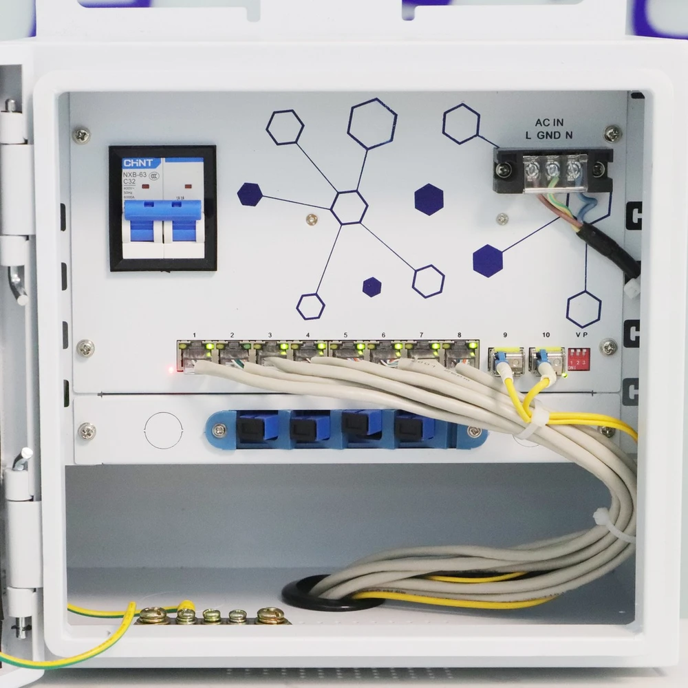 Šakotuvas Extralink atlasas | Išorinis PoE jungiklis | 8x RJ45 1000Mb/s PoE, 2x SFP, 120W, aktyvus aušinimas