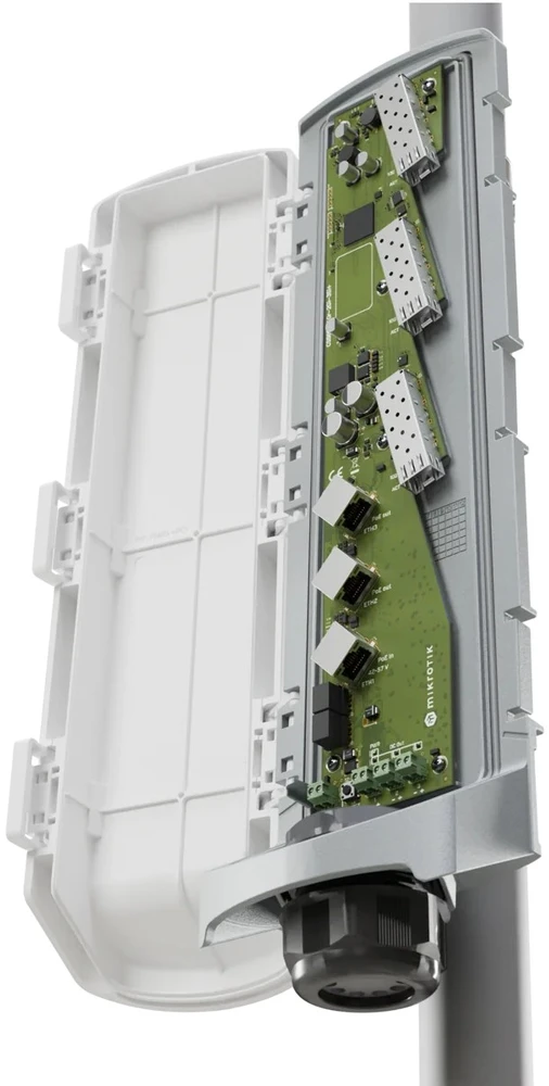 Šakotuvas Mikrotik GPERx6 | Komutatorius | 3x GbE, 3x SFP+, PoE, IP66