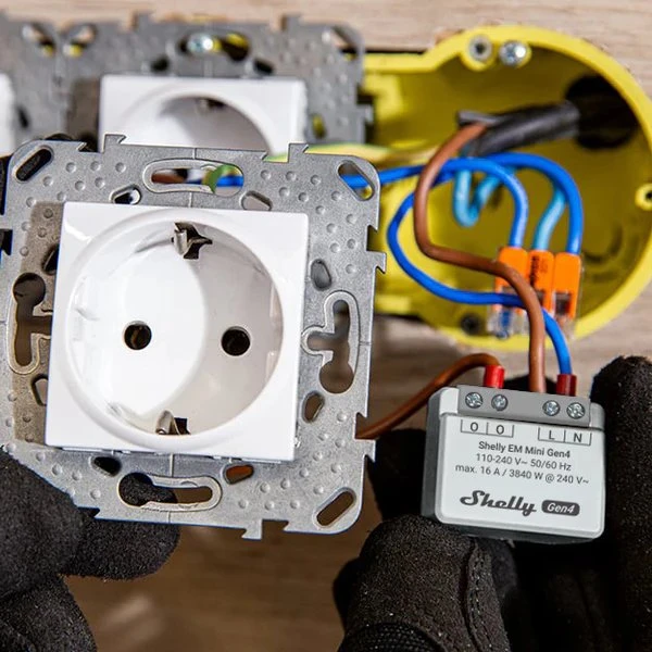 Shelly EM Mini Gen4 galios matuoklio modulis 16A (WiFi, Bluetooth, Zigbee, Matter)