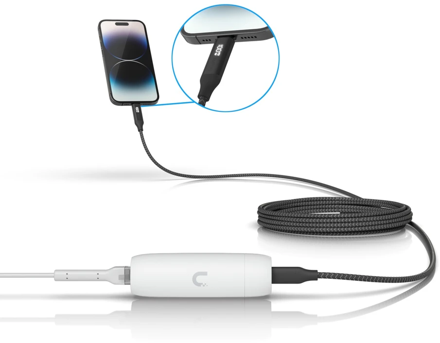 UBIQUITI universalus ADAPTERIS, SUTEIKANTIS MAITINĘ IR SUJUNGIMĄ USB-C ĮRENGINIAMS, ĮSKAITANT SUDERINAMAS APSAUGOS WIFI KAMERAS