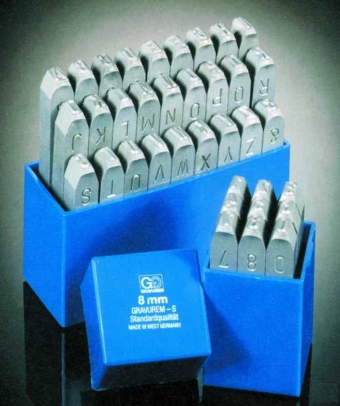 Beta Tools metalinių raidžių štampų rinkinys dėžutėse