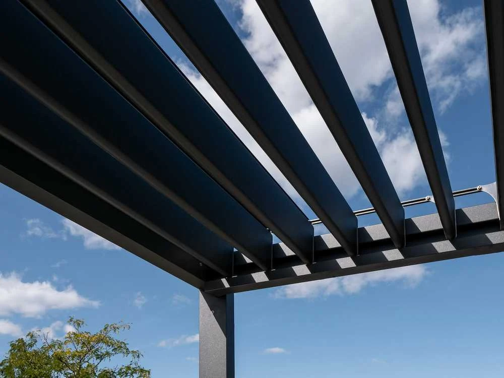 Pergola Bioclimatic: 4000x5000 mm, be LED, laisvai pastatoma