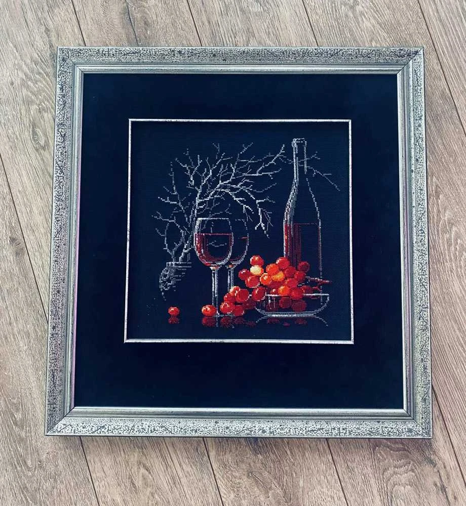 RIOLIS - Create It Yourself - Siuvinėjimo rinkinys „Natiurmortas su raudonu vynu“ 1239 (30x30 cm)