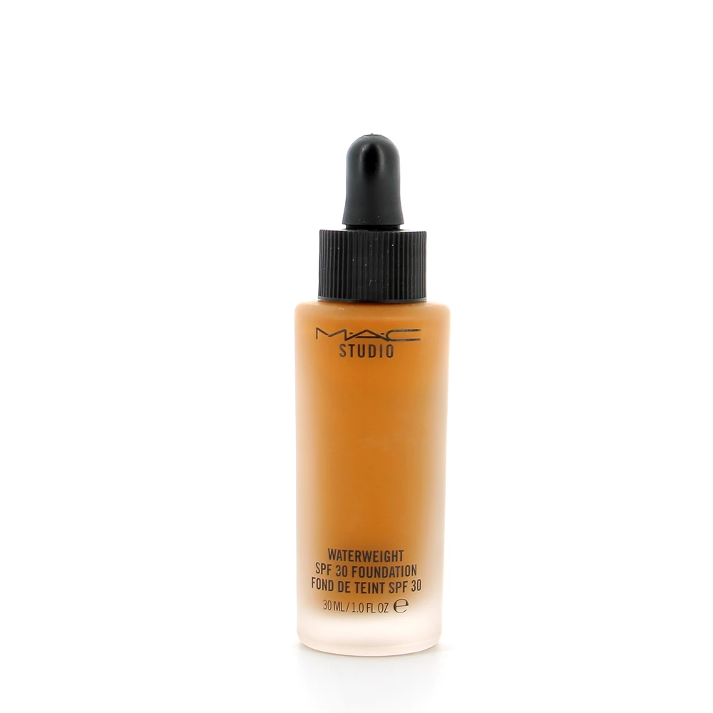MAC Studio Waterweight ilgai išliekantis skystas makiažo pagrindas su vitaminu E NW50 SPF 30, 30 ml