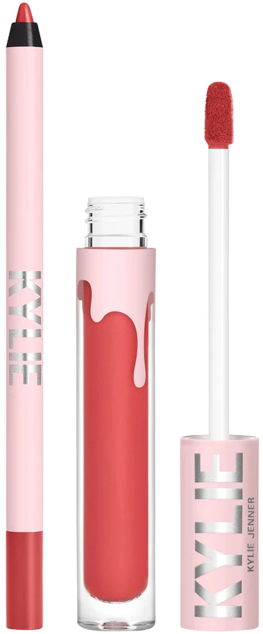 Rinkinys „Kylie Cosmetics“: skysti lūpų dažai „By Kylie 503 Bad Lil Thing“, 3 ml + lūpų pieštukas „Bad Lil Thing“ 1,1 g