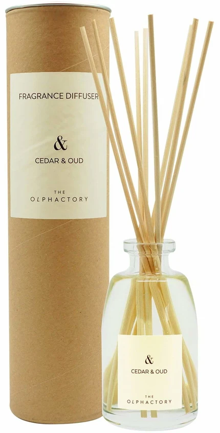 The Olphactory „Olphactory“ kedro ir agarmedžio kvapo lazdelės su medienos aromatu, 250 ml