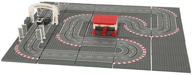 Automobilių lenktynių trasa su automobiliais