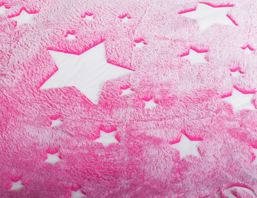 Pink Tamsoje šviečiantis pledas - džemperis Rožinė