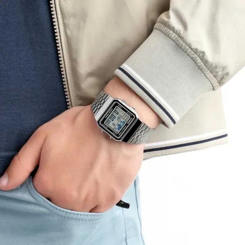Casio A500WEA-1EF rankinis laikrodis Elektroninis Unisekso stiliaus Juoda, Sidabras