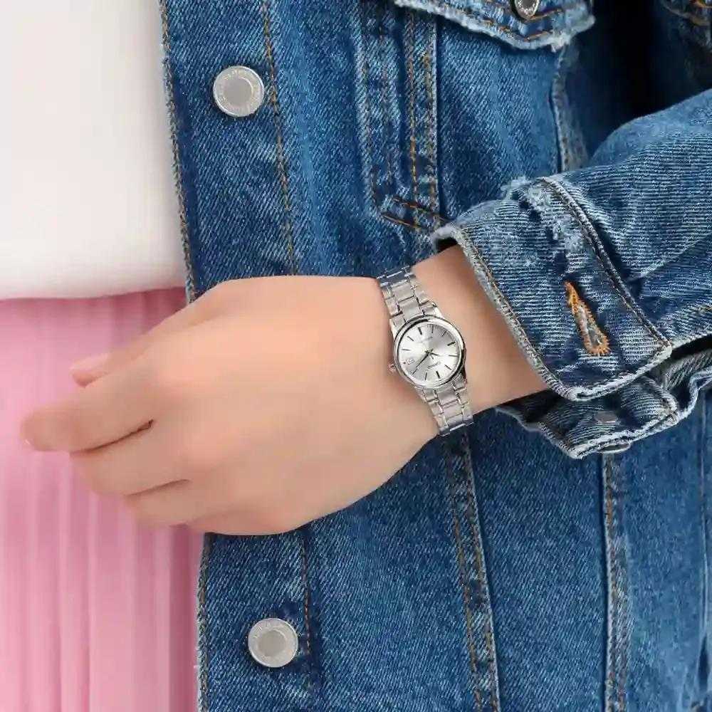 Moteriškas laikrodis CASIO LTP-V002D-7AUDF (zd587d) + BOX