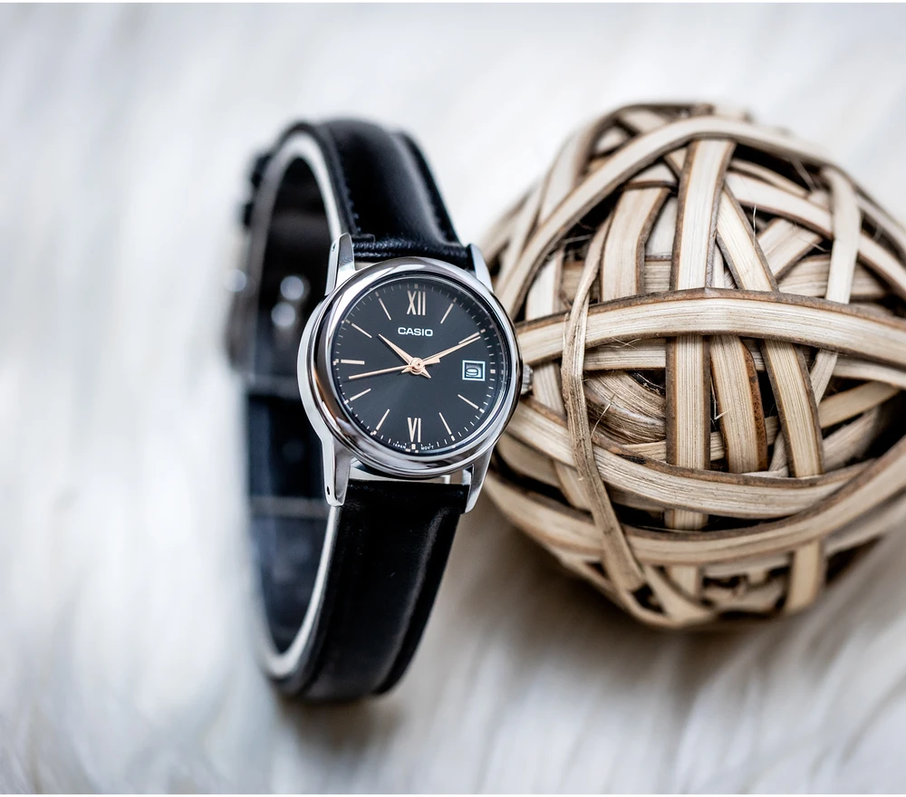 CASIO LTP-V002L-1B3UDF moteriškas laikrodis (zd584j) + dėžutė