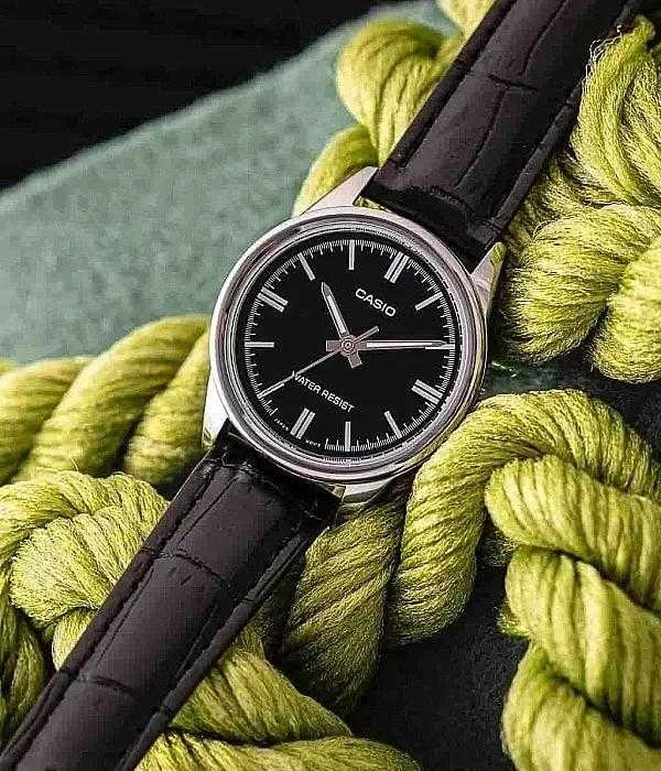 Casio kolekcijos moteriškas laikrodis LTP-V005L-1A (zd582i) + dėžutė