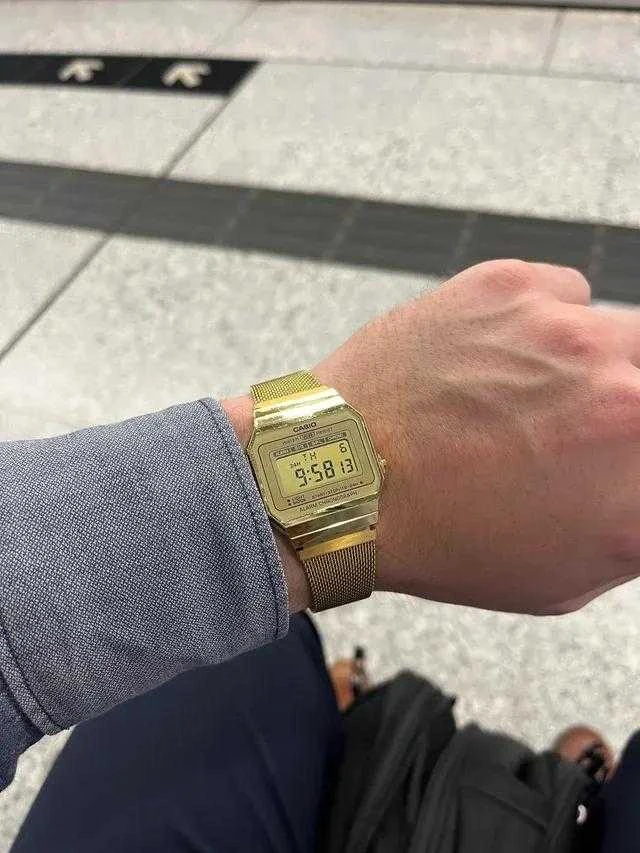 Unisex Casio Retro Vintage laikrodis A700WMG-9A + DĖŽUTĖ