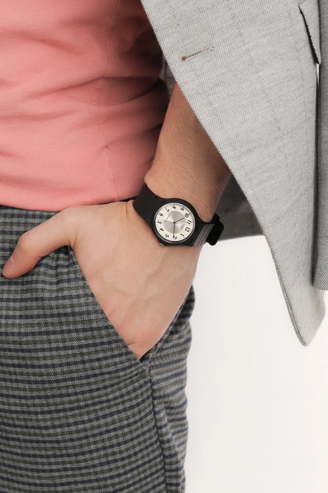 Casio MQ-24-7B3 vyriškas laikrodis + dėžutė (zd632b)