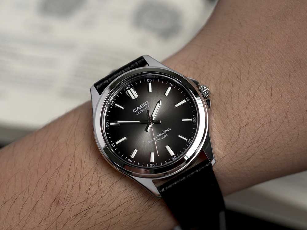 CASIO MTS-RS100L-1A VYRIŠKAS LAIKRODIS + DĖŽUTĖ