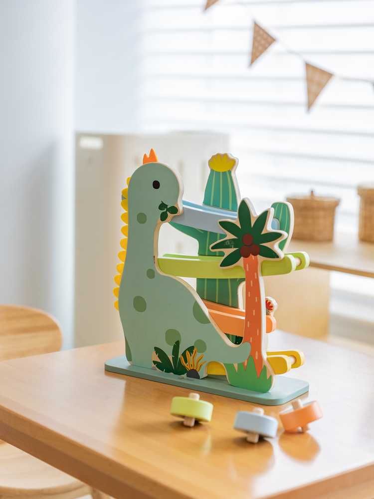 Medinė spalvinga dinozaurų čiuožykla CLASSIC WORLD