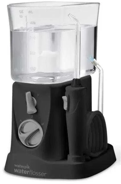 Waterpik WP300 juodas irigatorius su vandens talpa