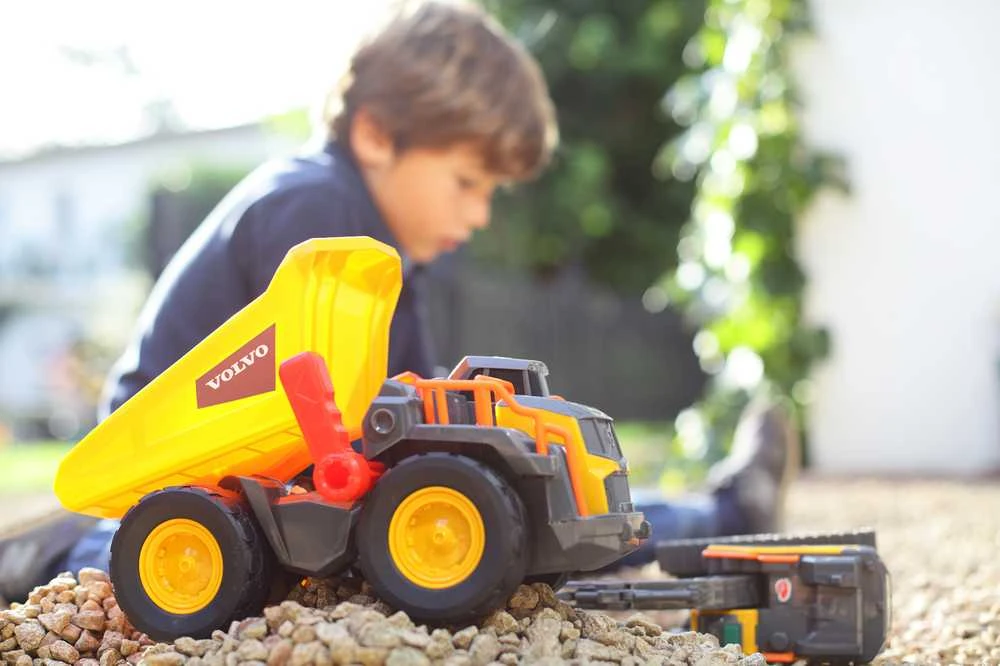 „Dickie Construction Volvo Tipper“ 30 cm