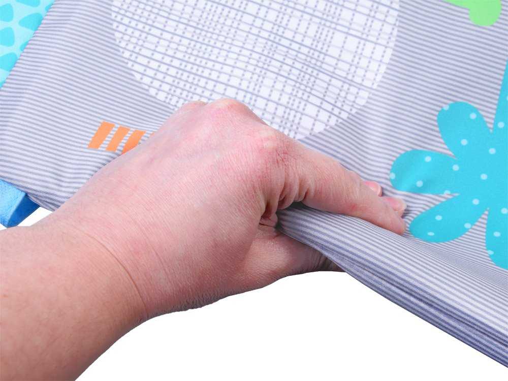 KRUZZEL Medinė vaikų virtuvė su dideliu viryklė + puodai LED apšvietimas