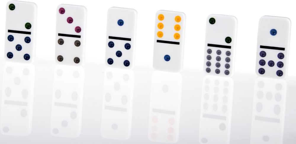 Jokomisiada „Domino“ dėlionės žaidimas metalo dėkle Gr0630