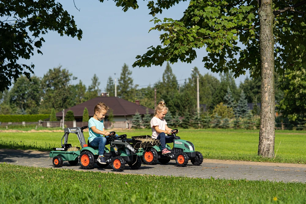 Pedalinis traktorius–ekskavatorius su priekaba FALK Farm Lander