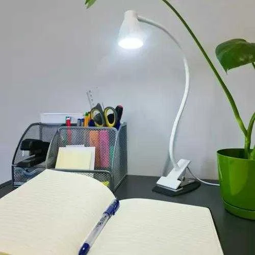 USB stalinė lempa su laikikliu - balta Izoxis